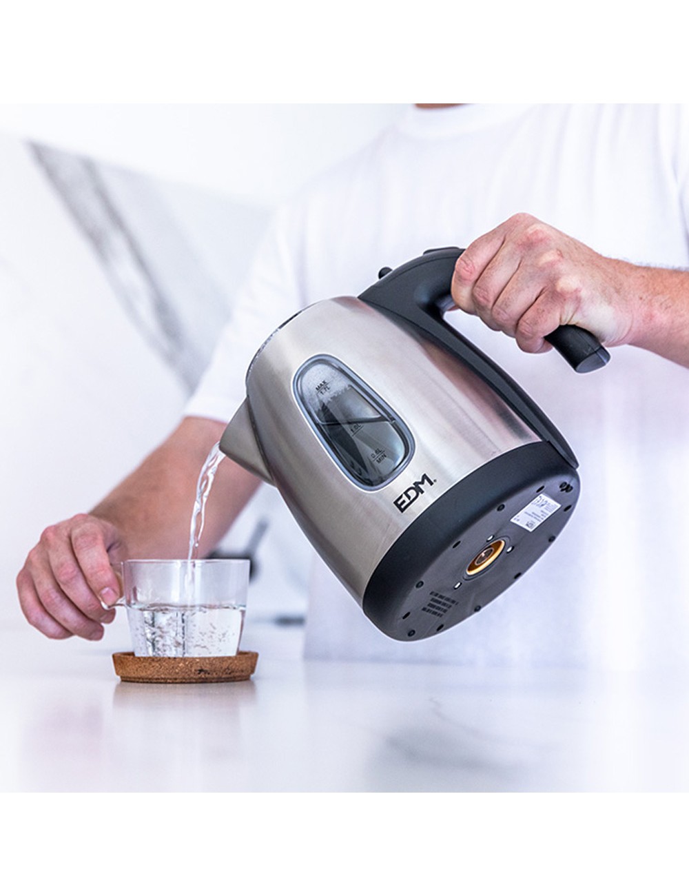 Hervidor de agua electrico "kettle". 2200 w 1,7 l