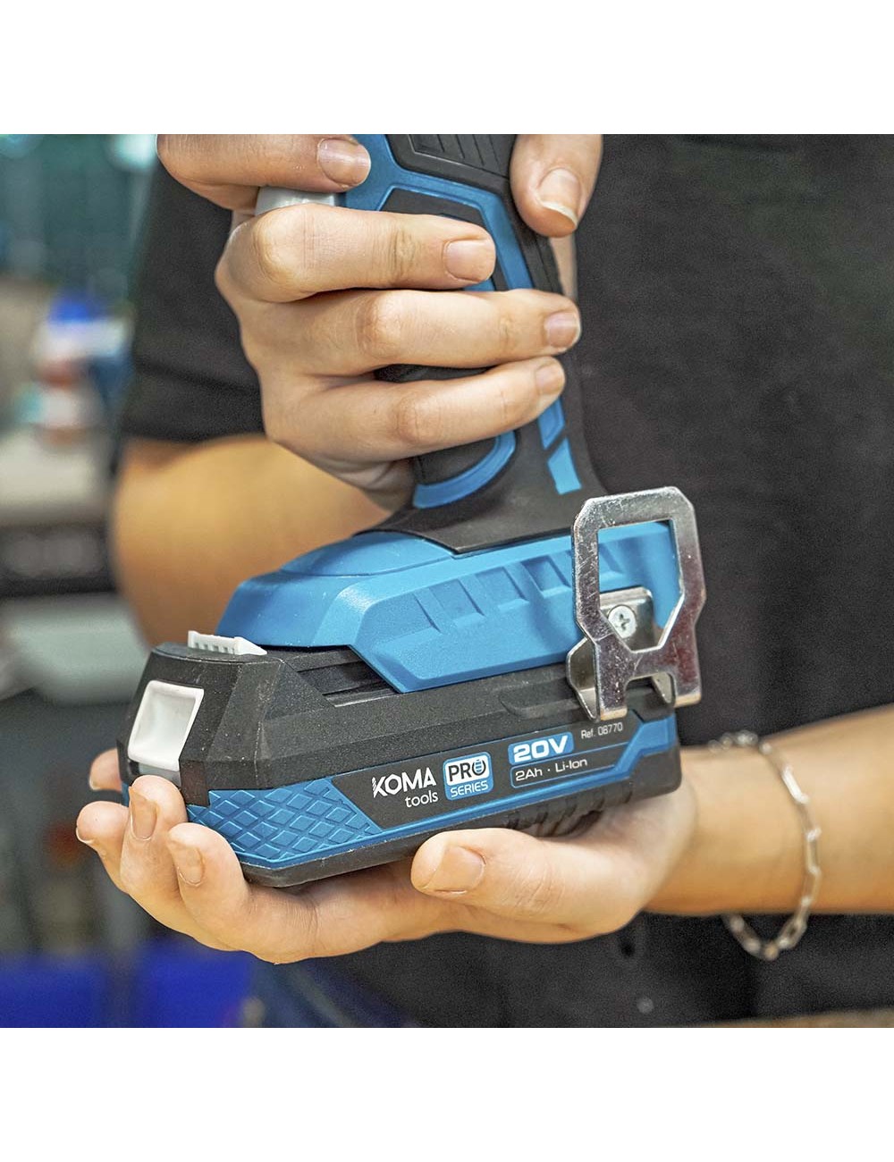 Taladro percutor / atornillador brushless 20 v (sin batería ni cargador)