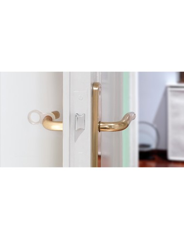 Pack 2 retenedores de puerta para colocación en manilla de plástico flexible transparente. mod. 8. rei