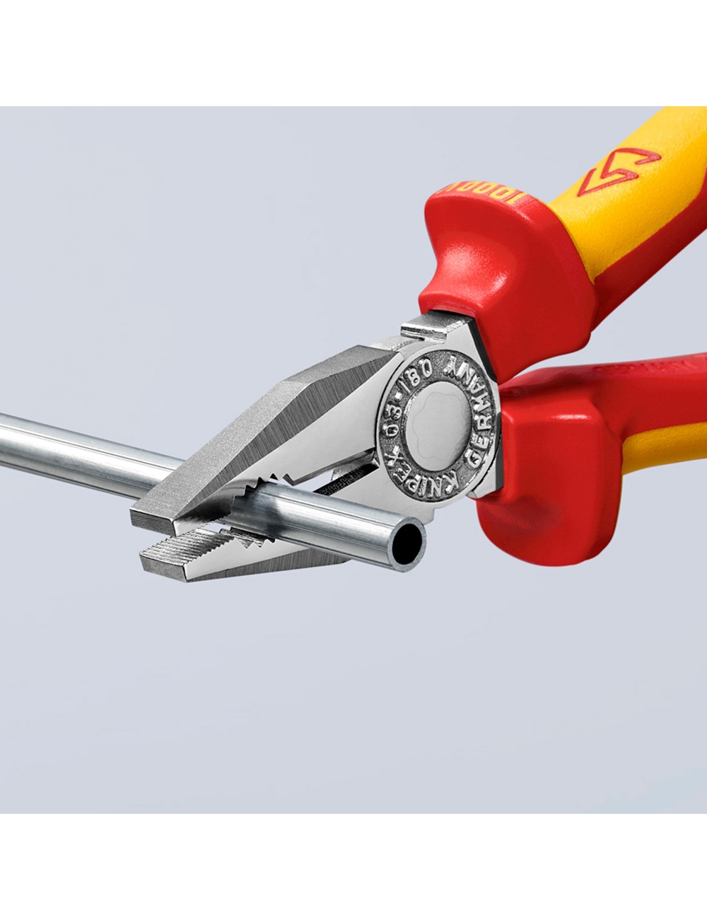 Alicates universales 180 x 65 x 20 mm