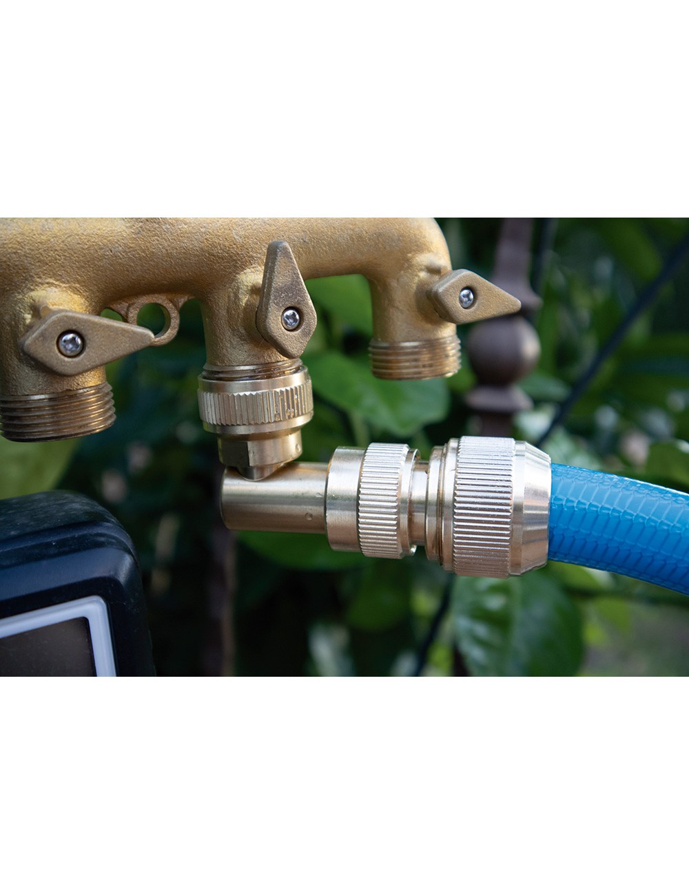 Conector roscado 3/4" codo laton aqua control