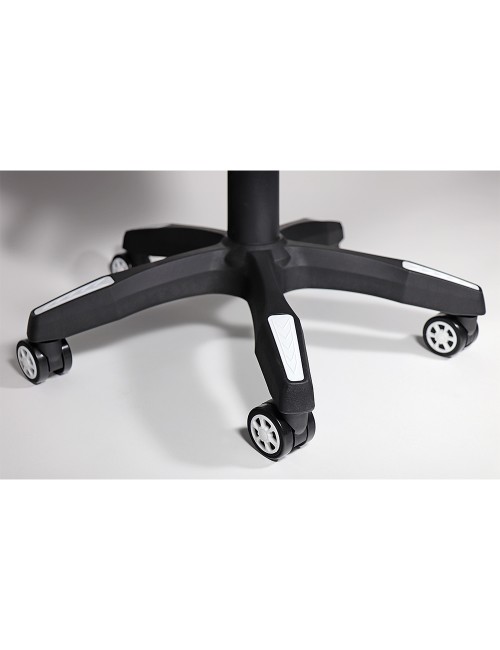 Silla gaming ergonómica negra y blanca