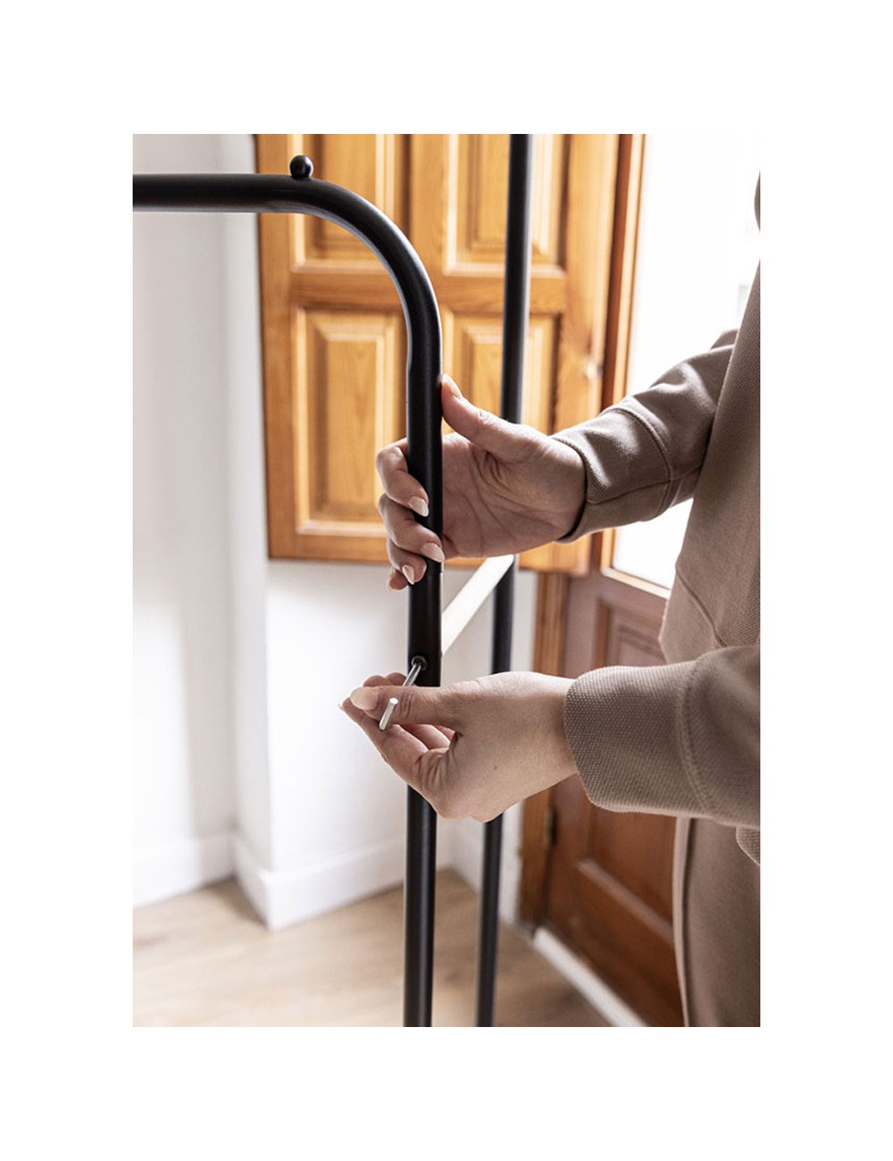 Perchero burro hangy duo negro hasta 30 kg