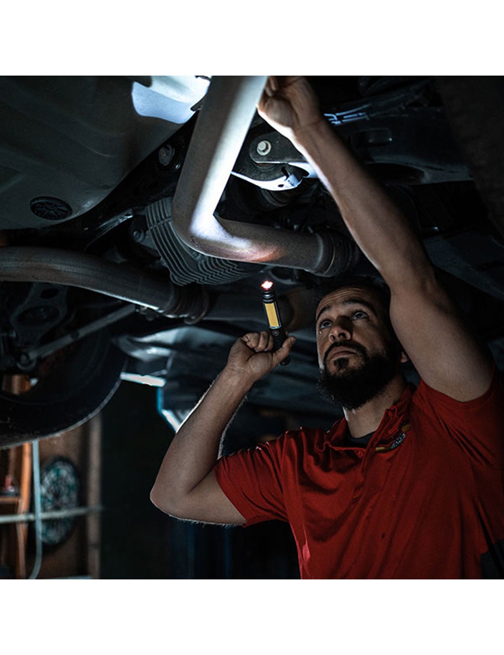 Linterna big larry 3. lámpara+cob por la compra de 12 unidades un expositor de regalo