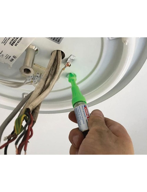 Marcador en spray pintura fluorescente a la tiza verde para agujeros perforados