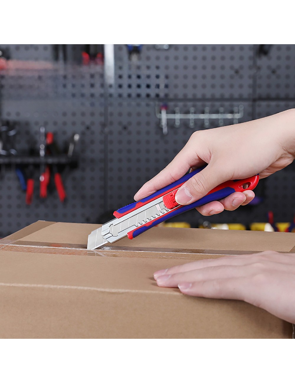 Cúter de carga automática de 18 mm