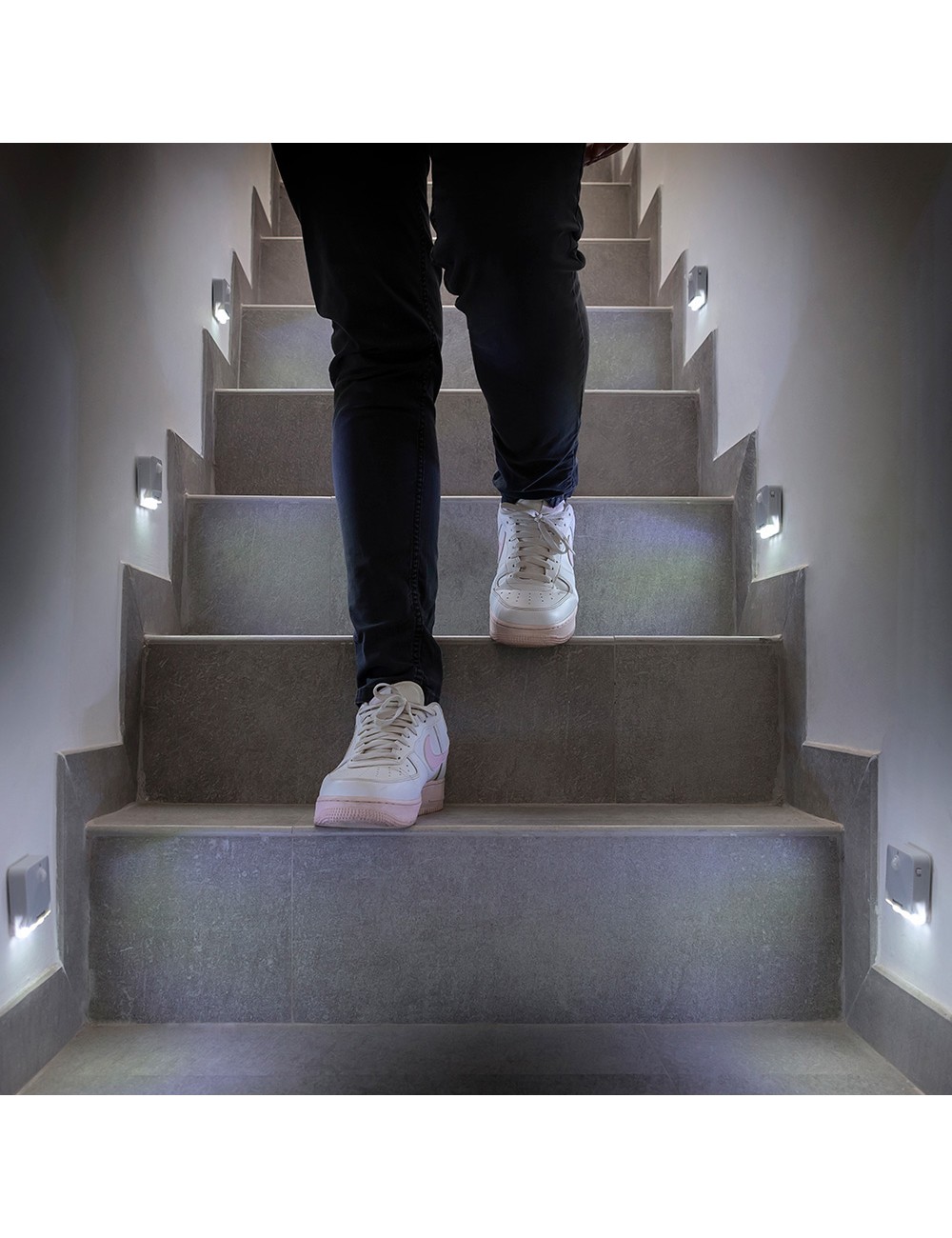 Cafetera de goteo wakeup must 650-750 w 0,6 l