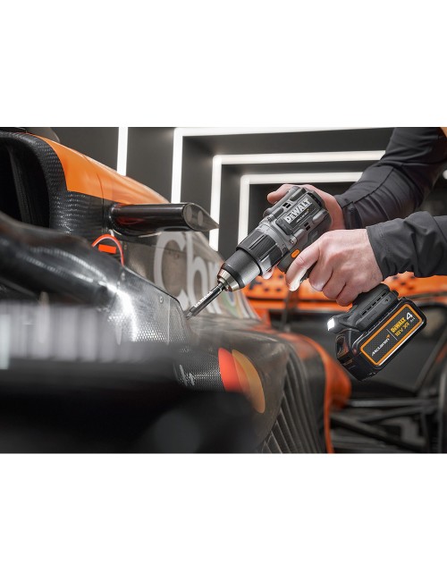 Taladro percutor mclaren sin escobillas xr 18 v 13 mm 90 nm con 2 baterías li-ion 4 ah y maletín tstak